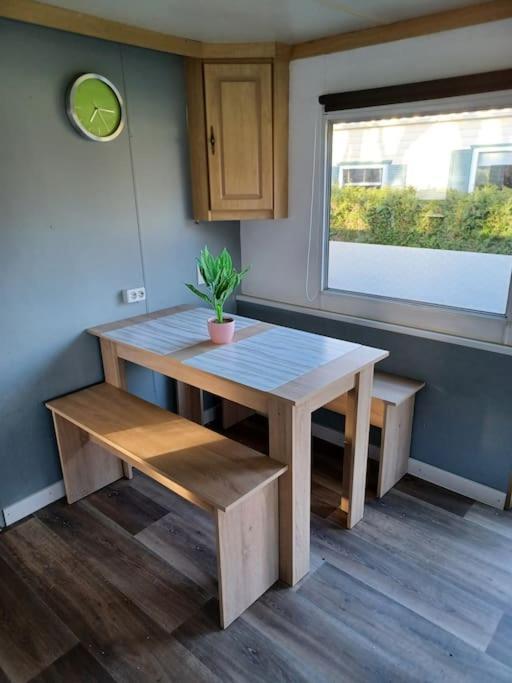 Chalet 14 Met Airco Familiecamping De Tien Heugten Schoonloo Drenthe מראה חיצוני תמונה
