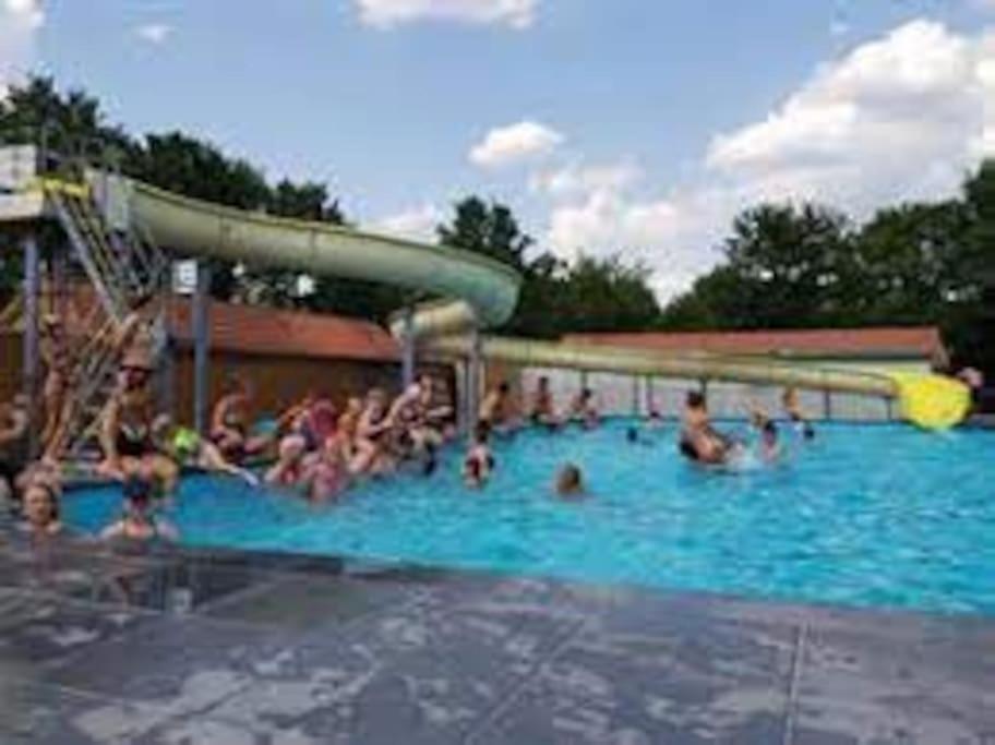 Chalet 14 Met Airco Familiecamping De Tien Heugten Schoonloo Drenthe מראה חיצוני תמונה