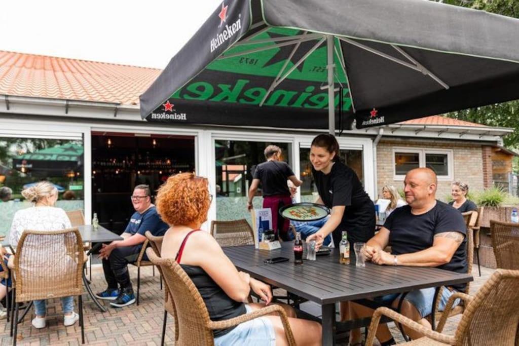 Chalet 14 Met Airco Familiecamping De Tien Heugten Schoonloo Drenthe מראה חיצוני תמונה