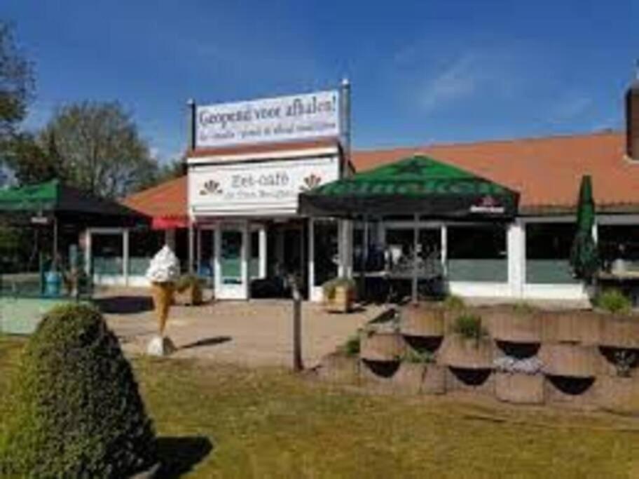 Chalet 14 Met Airco Familiecamping De Tien Heugten Schoonloo Drenthe מראה חיצוני תמונה